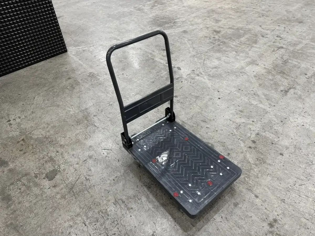 折りたたみ式の台車
