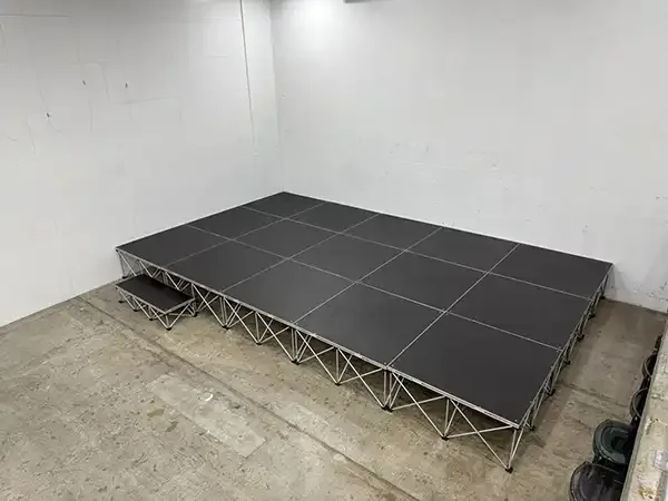 組み立て式のステージ